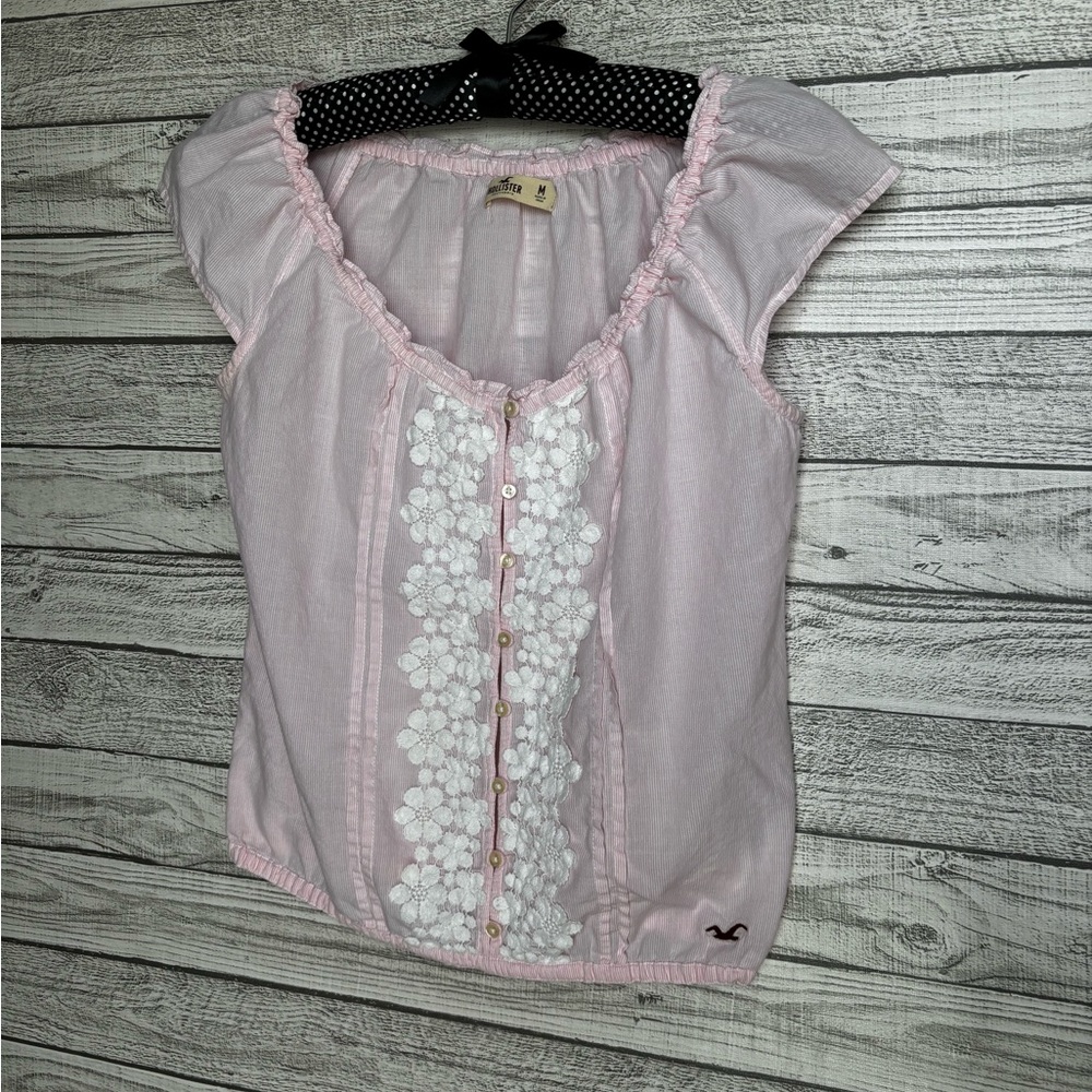 Hollister Pink Floral Embroidered Women's Top